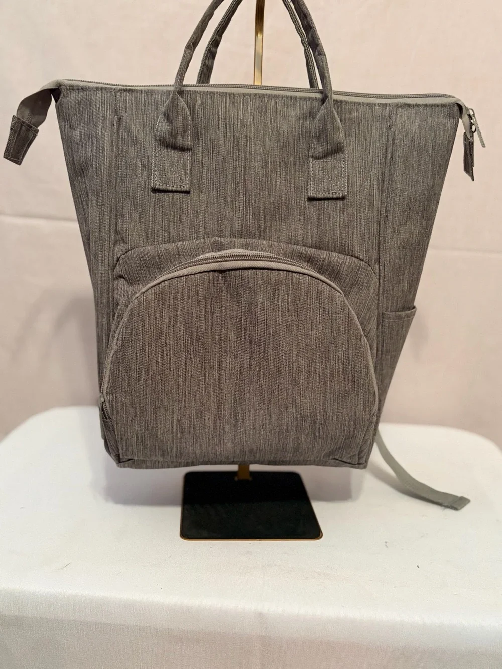 Wonderbag Diaper Bag Travel Backpack with insulated bottle pockets.
